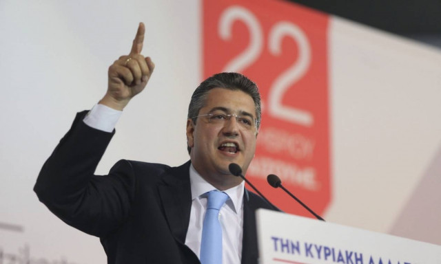 Εκλογές ΝΔ - Τζιτζικώστας: Ο Καραμανλής δεν στηρίζει κανέναν αλλιώς θα το έκανε ευθέως