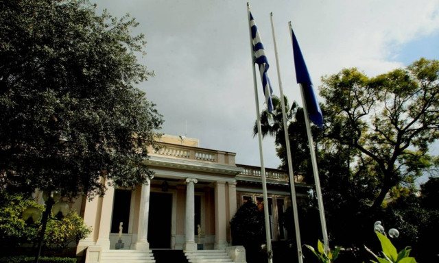 Μαξίμου: Ανοιχτό το ενδεχόμενο αποχώρησης του ΔΝΤ