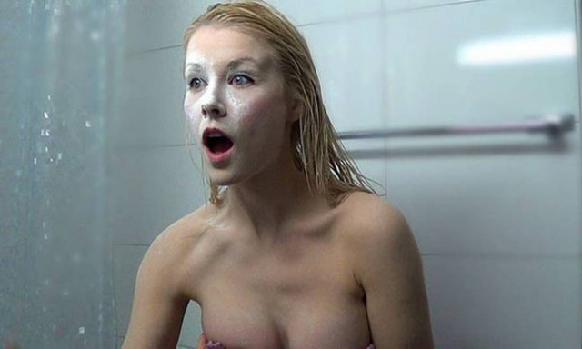 Απίστευτη φάρσα στο μπάνιο… για εγγυημένο χωρισμό! (Video)