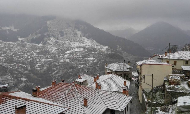 Εκπληκτικές εικόνες από το χιονισμένο Μέτσοβο! (photos)