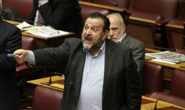 ΠΑΣΟΚ: Οργή Κεγκέρογλου για τις απουσίες υπουργών από τη Βουλή