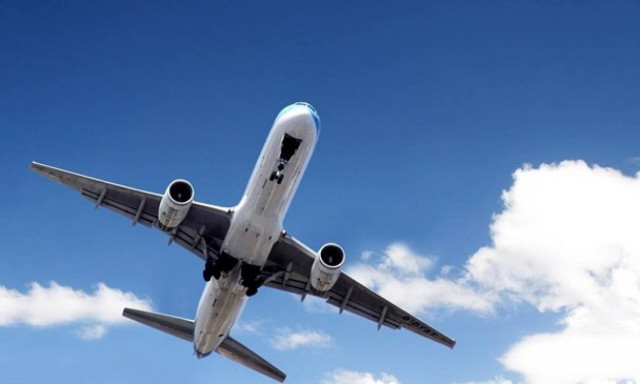 Αεροπορική αποζημιώνει επιβάτη που υπέστη εγκαύματα στα γεννητικά όργανα από καυτό τσάι!