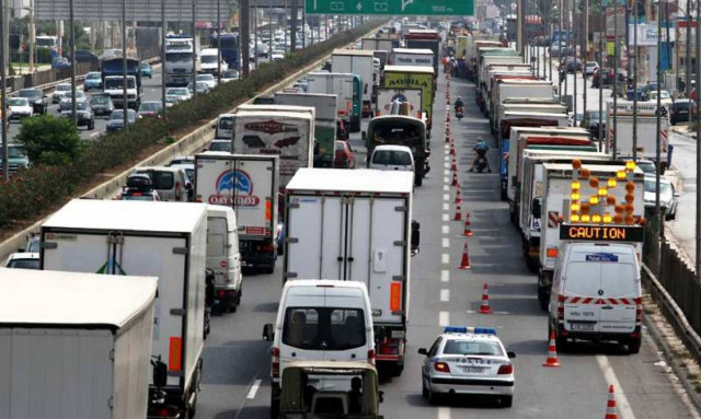 Αυξημένα τα μέτρα οδικής ασφάλειας σε ολόκληρη τη χώρα την περίοδο των εορτών