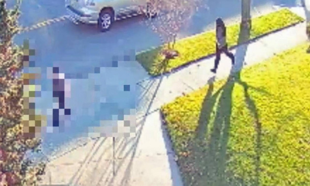 Βίντεο – σοκ: Μανιακός με χειρουργική μάσκα επιτέθηκε σε 16χρονη με κοπίδι