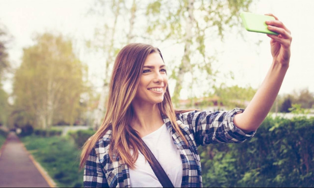 Εφαρμογή: Δείτε αν η selfie σας είναι... βαρετή