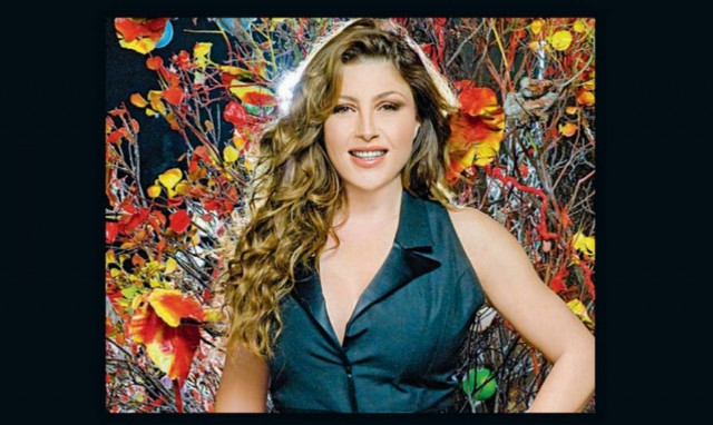 Η Έλενα Παπαρίζου στέλνει γράμμα στον Άγιο Βασίλη και συγκινεί!