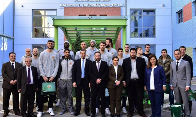 Ο Παναθηναϊκός μοίρασε χαρά, αγάπη, «Ελπίδα» και «Φλόγα»