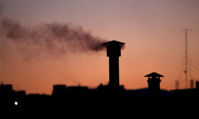 Προσοχή! Μην ανάψετε το τζάκι σήμερα (22/12)