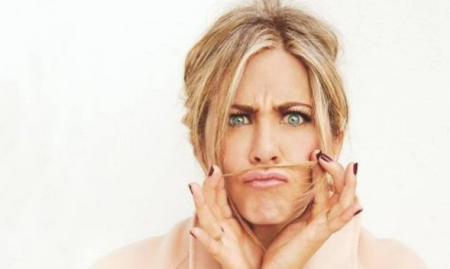 Πώς καταφέρνει και δείχνει τόσο νέα και fit; Η Jennifer Aniston αποκαλύπτει τα μυστικά της