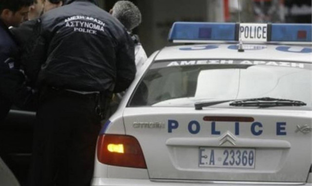 Χειροπέδες σε Κύπριο με διεθνές ένταλμα σύλληψης