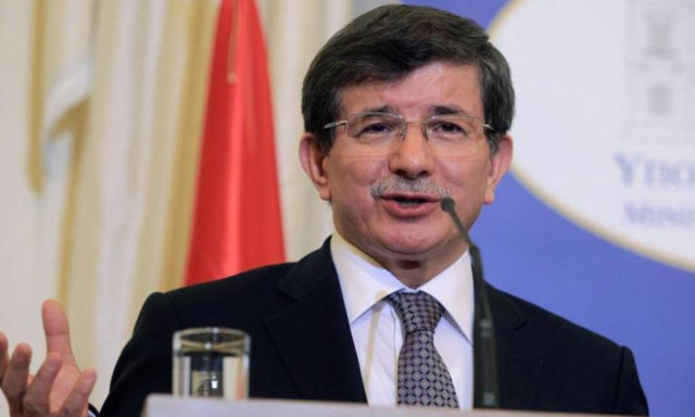 Νέα «πυρά» Νταβούτογλου κατά Μόσχας για τις ρωσικές επιδρομές στη Συρία