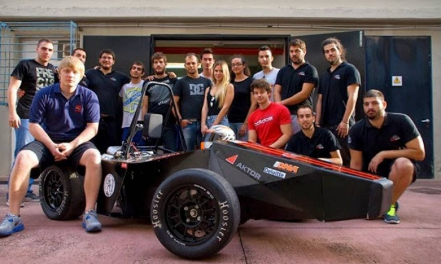 Αγωνιστικό μονοθέσιο από Έλληνες φοιτητές (vid)