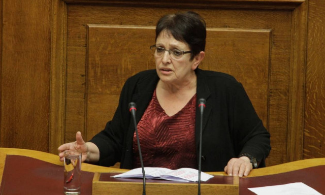 Βουλή: Όταν η Παπαρήγα «στόλισε» το Ποτάμι