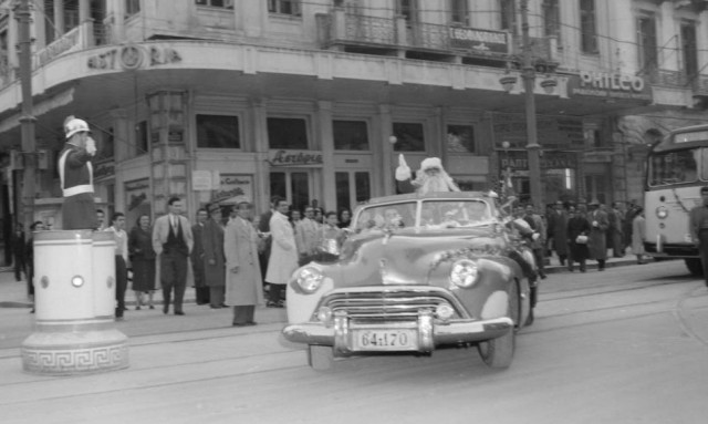 Δείτε την Αθήνα τα Χριστούγεννα του 1960