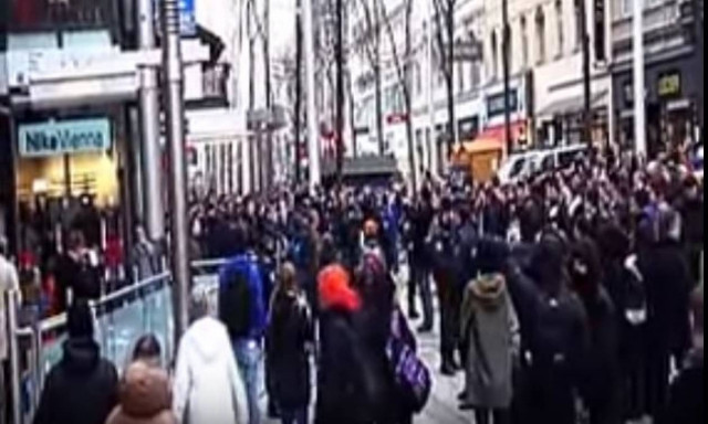 Αυστρία: Εικονικοί αποκεφαλισμοί από ακροδεξιούς (vid)