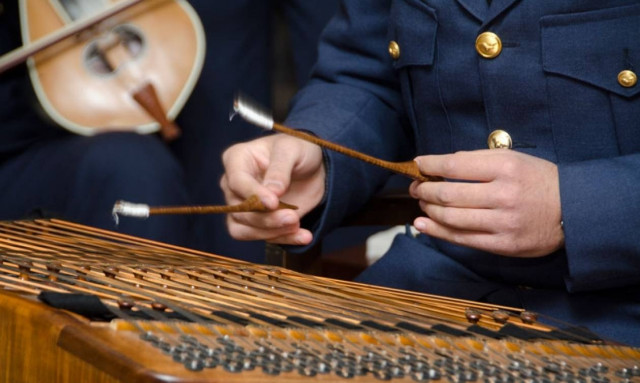 Χριστουγεννιάτικα Κάλαντα στον Αρχηγό ΓΕΑ (pics)