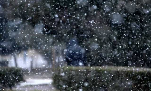 Καιρός: Ραγδαία επιδείνωση πριν την Πρωτοχρονιά - Χιόνια και στο κέντρο της Αθήνας