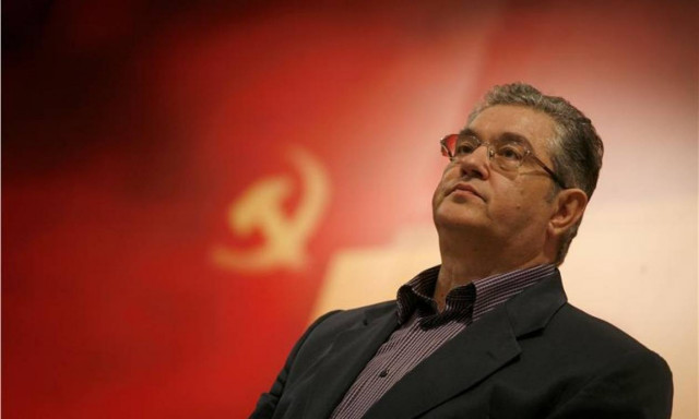 Ποντιακά χριστουγεννιάτικα κάλαντα στον Δημήτρη Κουτσούμπα