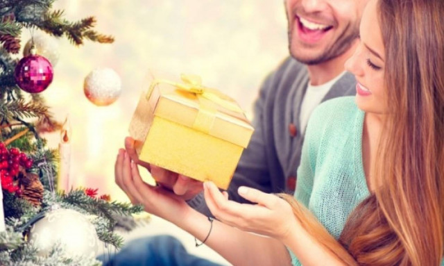 Η παραμονή των Χριστουγέννων είναι η πιο δημοφιλής μέρα για…