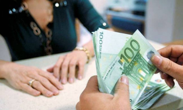 Τα Χριστούγεννα φεύγουν, η Εφορία περιμένει στη γωνία...