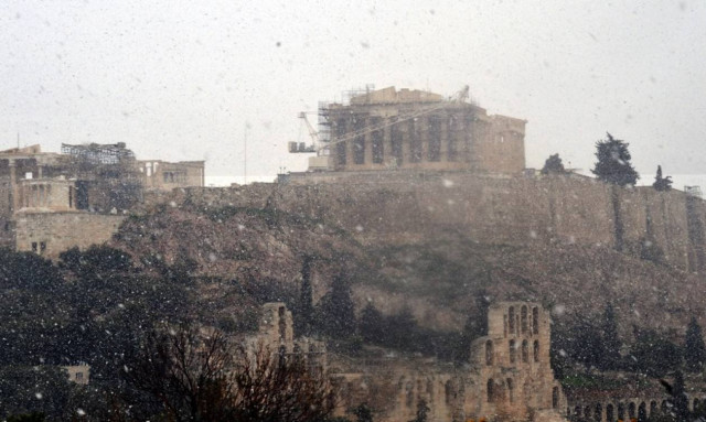 Καιρός: Έρχεται χειμώνας… από την Τετάρτη – Τσουχτερό κρύο και «λευκή» Πρωτοχρονιά