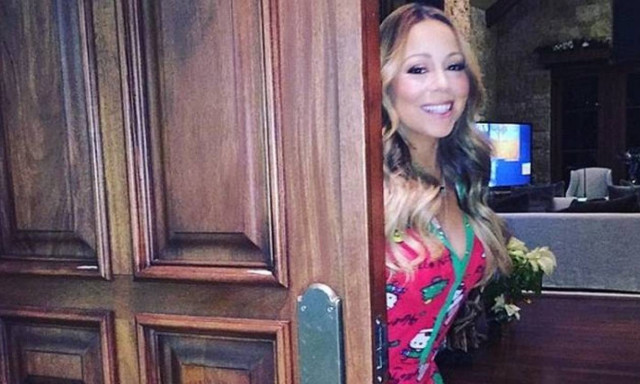 Πως πέρασαν οι διάσημοι τα Χριστούγεννα τους; Έτσι