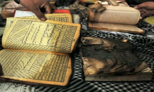 Γυαλιά-καρφιά σε μουσουλμανικό τέμενος της Γαλλίας (Vid)