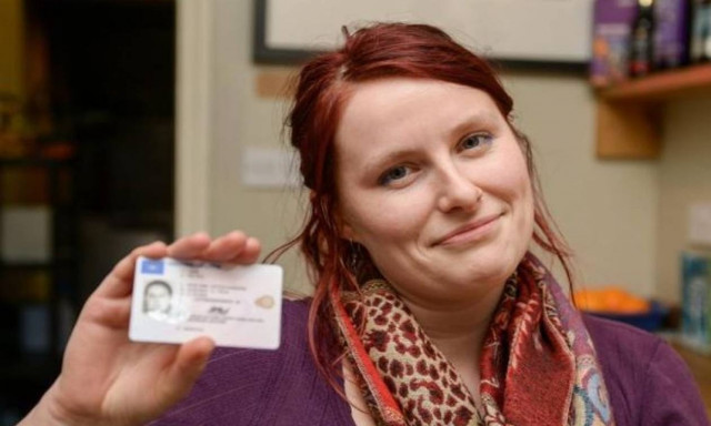 Απίστευτο: Δεν μπορεί να ταξιδέψει λόγω...ονόματος (pic)