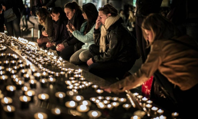 Σοκάρει η σύζυγος του μακελάρη στο Παρίσι: «Ήθελα να ανατιναχθώ μαζί με τον άντρα μου» (Vid)