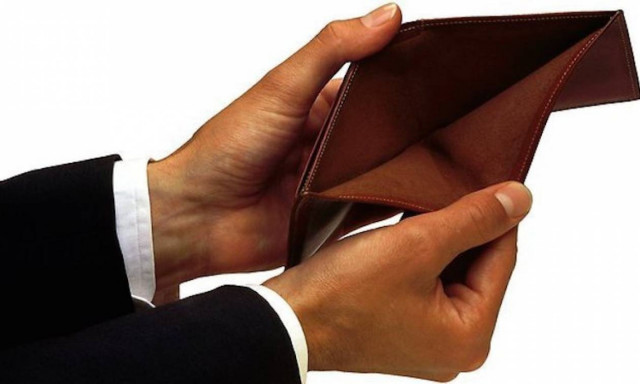 Αυτά τα είναι τα «ραβασάκια» που πρέπει να πληρώσουμε στην Εφορία πριν από την Πρωτοχρονιά!