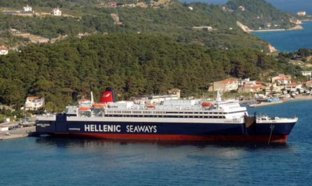 Αποκαταστάθηκε η βλάβη και απέπλευσε τα ξημερώματα το «Νήσος Ρόδος» από τον Πειραιά