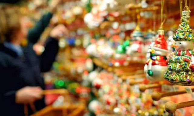 Εορταστικό ωράριο καταστημάτων: Πότε και ποιες ώρες θα είναι ανοιχτά τα μαγαζιά