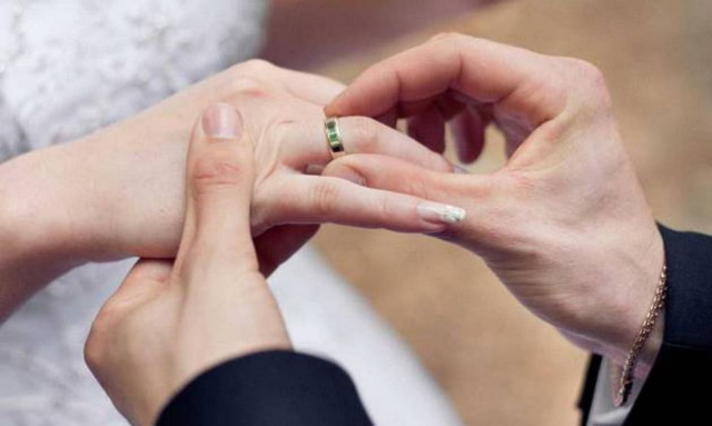 Το βίντεο που «πάγωσε» τους πάντες! Τι συνέβη σε νιόπαντρο ζευγάρι;