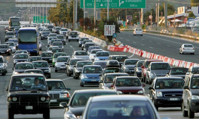 Ικανοποιημένο το ΥΠΟΙΚ από την καταβολή των τελών κυκλοφορίας