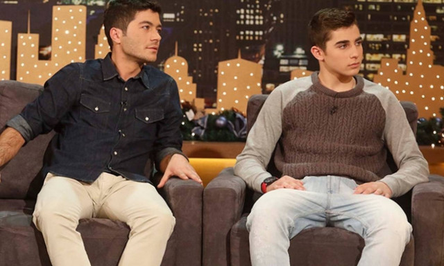 H πρώτη τηλεοπτική συνάντηση του «Γιαννάκη» και του «Θανάση» από το «Ευτυχισμένοι Μαζί»