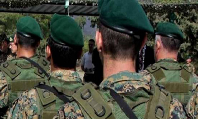 Το 2016 έρχεται με πόλεις ντυμένες... στο χακί