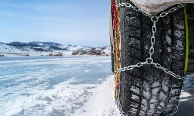 Κακοκαιρία: Πού χρειάζονται αλυσίδες και πού απαγορεύεται η κυκλοφορία