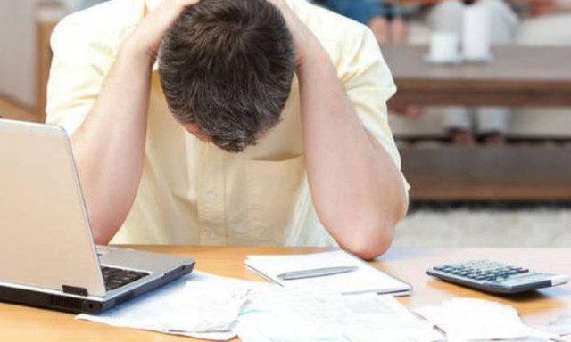 «Ποδαρικό» με νέους φόρους άνω των 2,7 δισ. ευρώ κάνει το 2016