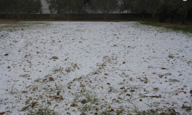 Ο χιονιάς «σάρωσε» την Ξάνθη – Πυκνό χιόνι σκέπασε την πόλη (video)