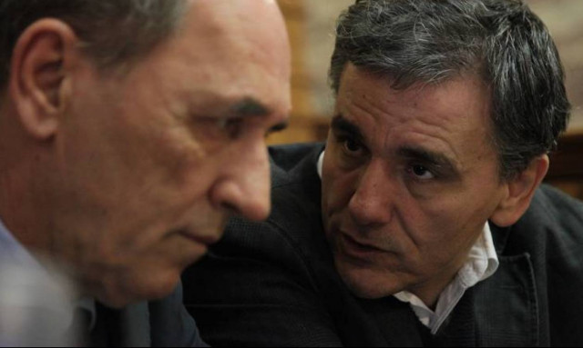 «Εξαργυρώνουν» τους δανειστές με τους πρώτους πλειστηριασμούς