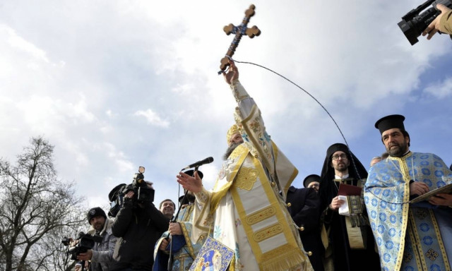 Θεοφάνεια με άστατο καιρό και... 21 βαθμούς – Δείτε που θα βρέξει (pics)