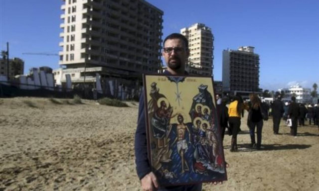 Αγιασμός των υδάτων στην κατεχόμενη Αμμόχωστο έπειτα από 42 χρόνια (vid)