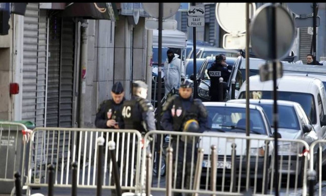 Παρίσι: Ο δράστης της επίθεσης στο αστυνομικό τμήμα ζούσε στη Γερμανία