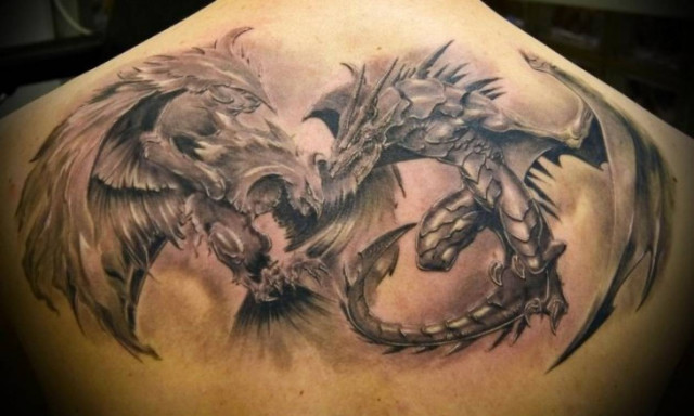 Εσύ γνωρίζεις τι σημαίνει το σημείο όπου «χτύπησες» το tattoo σου; (photo)