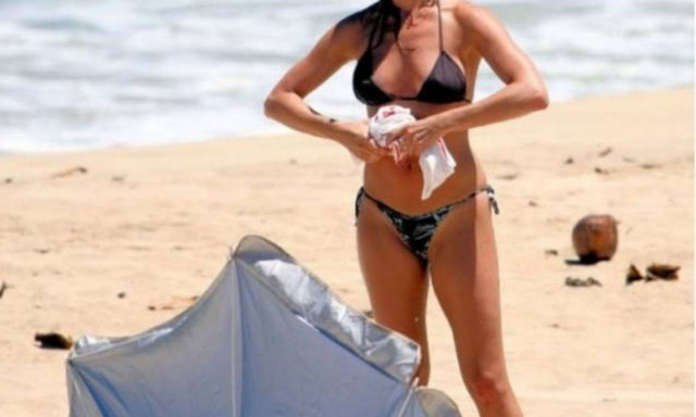 Η Ελληνίδα 40άρα με την καυτή κορμάρα (photos)