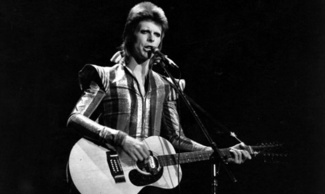 Ιστορικό στιγμιότυπο - Όταν ο David Bowie συνάντησε την Μελίνα Μερκούρη (photo)