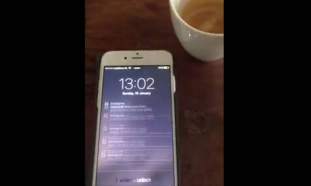 Έτσι είναι το κινητό σου όταν έχεις 8.000.000 followers! (video)