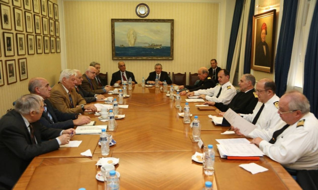 Συνάντηση Αρχηγού ΓΕΝ με το Δ.Σ της Ένωσης Αποστράτων Αξιωματικών Ναυτικού (pics)