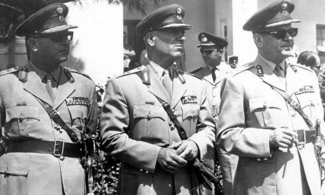 Σαν σήμερα το 1975 προφυλακίζονται οι επικεφαλής του πραξικόπηματος της 21ης Απριλίου