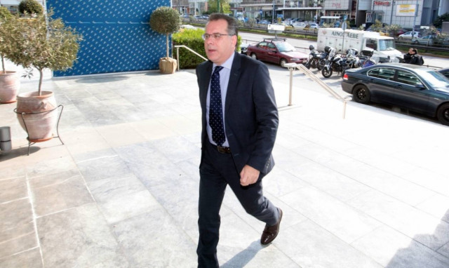 Το πρώτο tweet του Κουμουτσάκου ως νέου εκπροσώπου Τύπου της ΝΔ